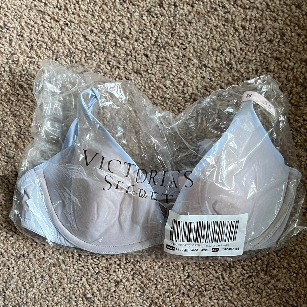 Angelight lightly lined scoop plunge bra